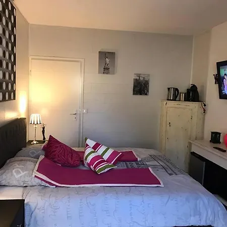 Konukevi Repos De La Fontaine 4*